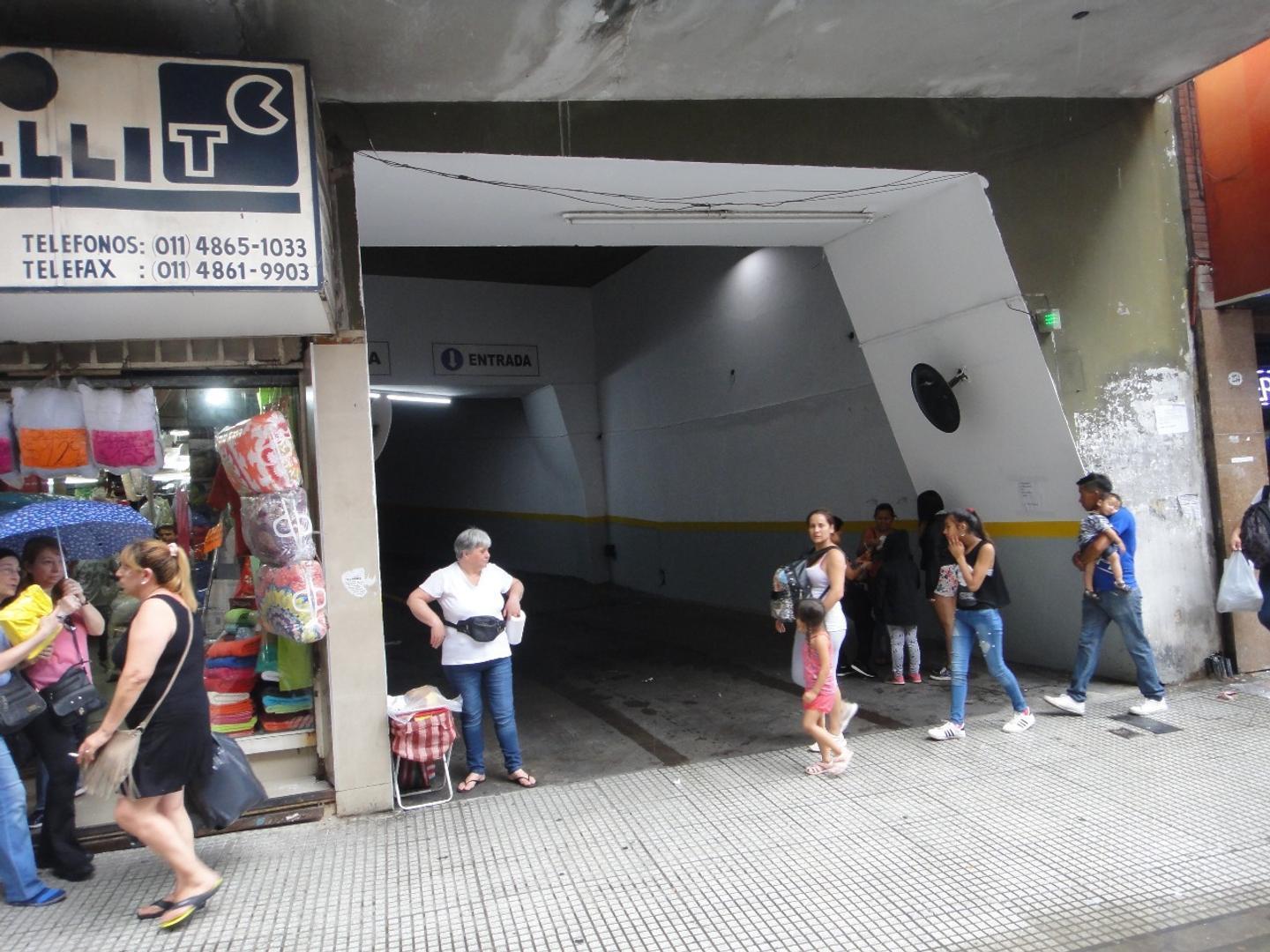 Cómodas cocheras en Balvanera para renta o uso particular