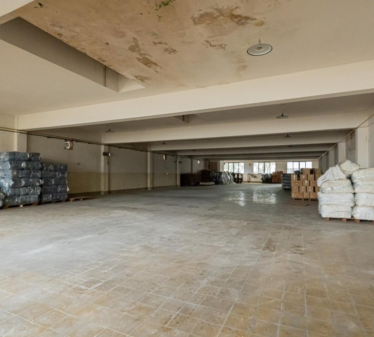 Único E Inmensurable Lote de 5 Frentes. 43,25 m X 55,94 m 1