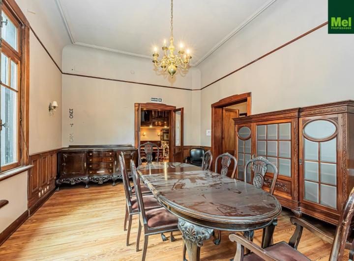 Importante Chalet en esquina - Ideal destino comercial 3