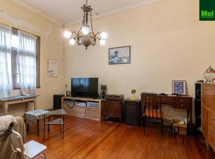 Chalet estilo ingles de 5 ambientes en Villa Urquiza 3