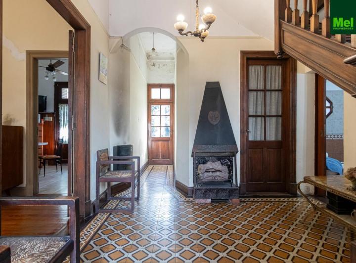 Chalet estilo ingles de 5 ambientes en Villa Urquiza 2