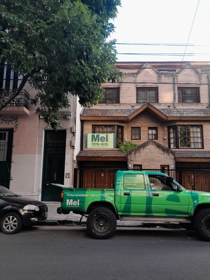 VENTA  TRIPLEX EN NUÑEZ CON COCHERA DOBLE