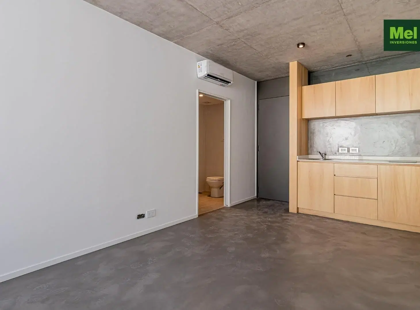 Moderna y práctica oficina en zona estratégica Villa Urquiza 5