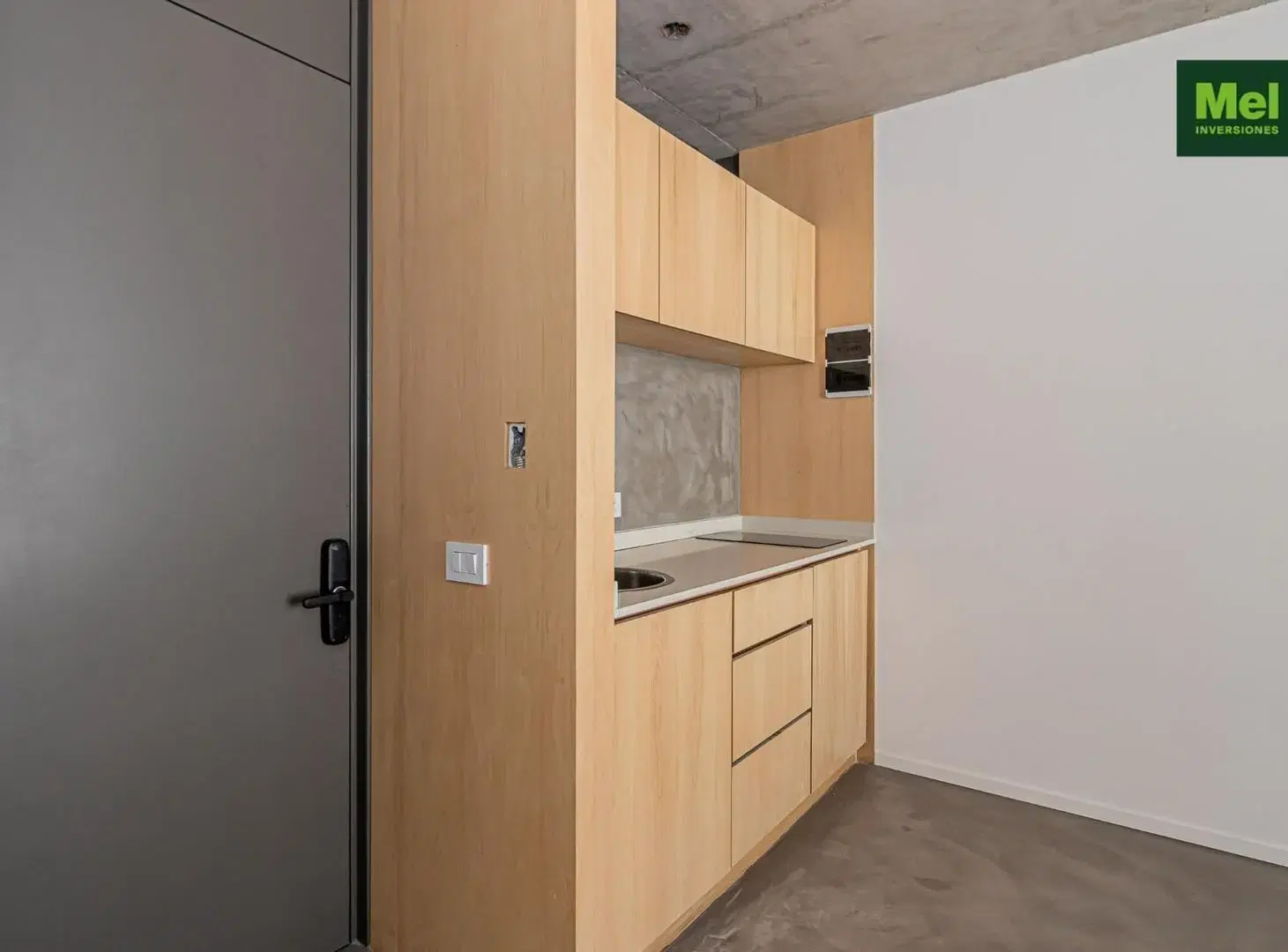 Moderna y práctica oficina en zona estratégica Villa Urquiza 3