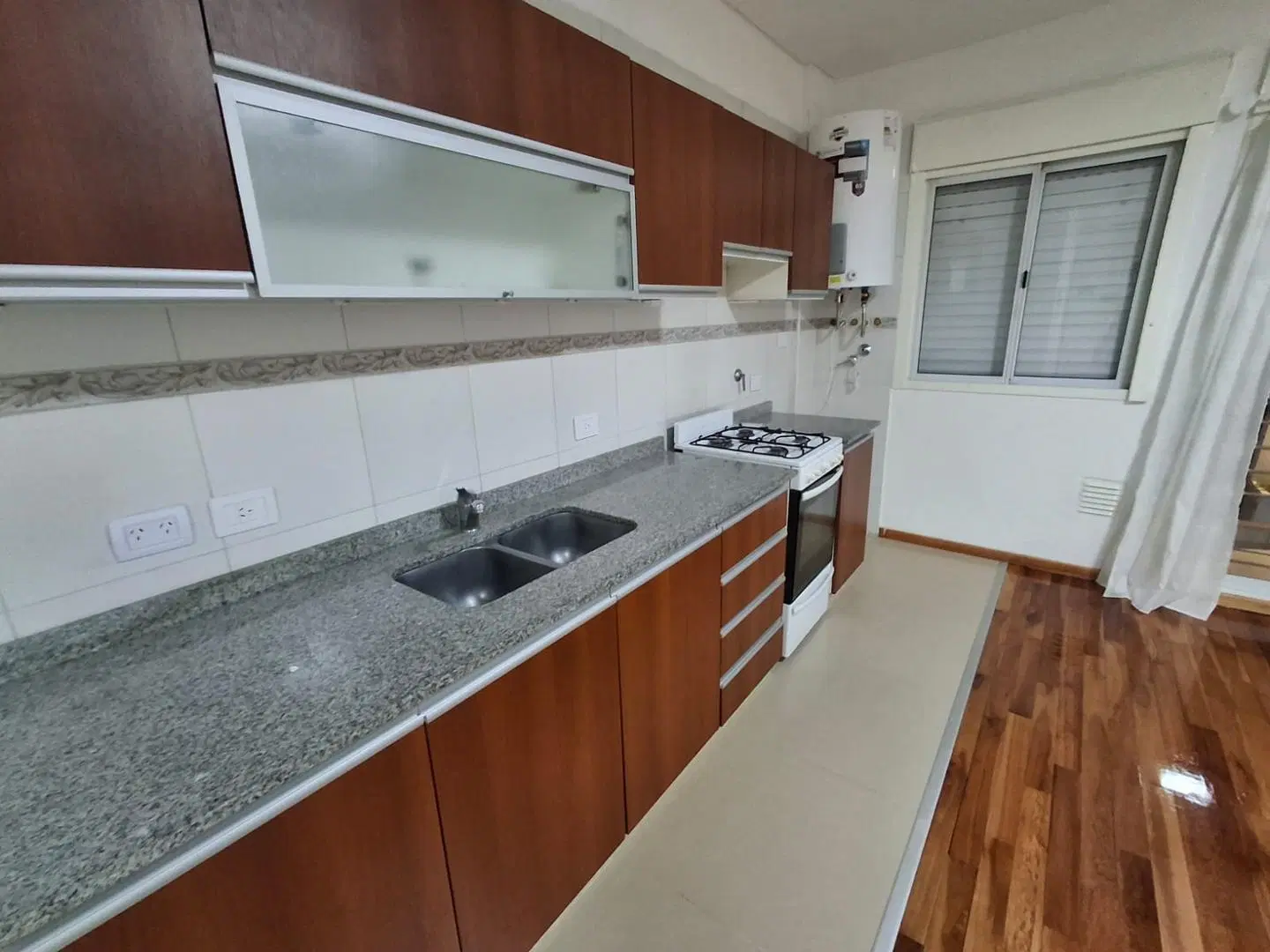 2 Ambientes| Alquiler, Flores | Excelente estado c/patio 3