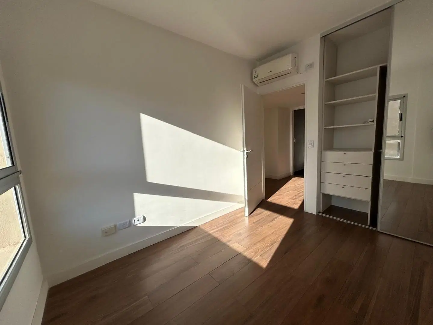 3 ambientes / cochera / Urquiza, venta 5