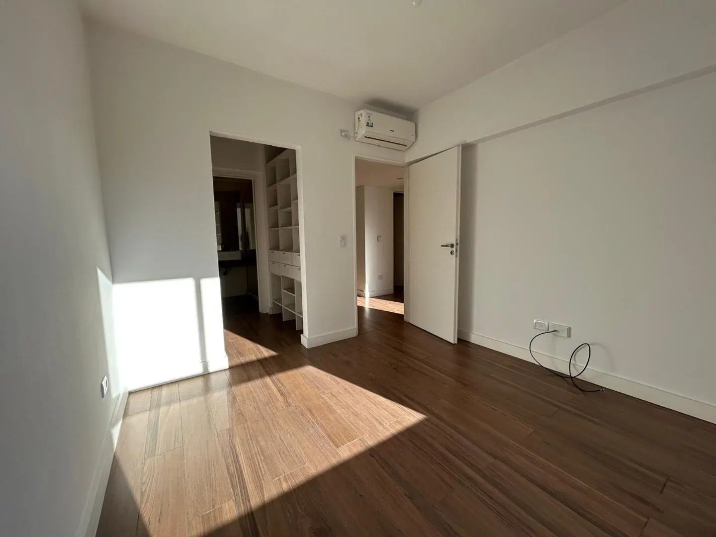 3 ambientes / cochera / Urquiza, venta 3