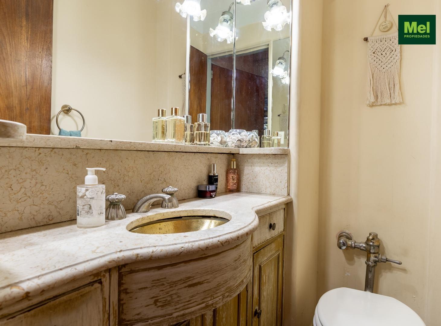 4 AMBIENTES | LUMINOSO | BELGRANO | VENTA