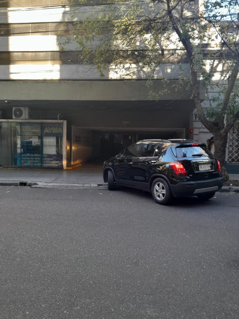 Cochera Cubierta - Recoleta - Venta