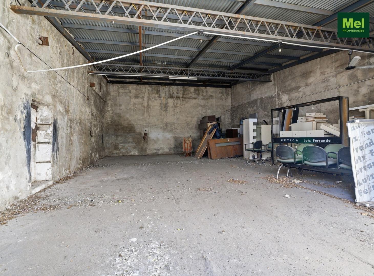 Edificio|2 PH | Venta en bloque en V Urquiza| Galpón/cochera