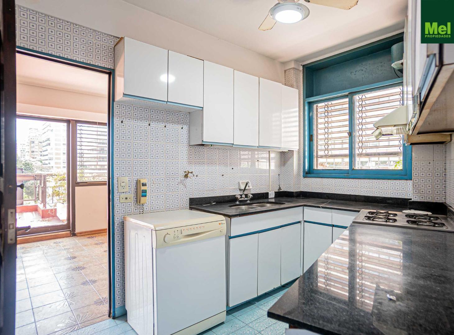 Piso|4 ambientes| Venta Belgrano| balcón terraza I cochera