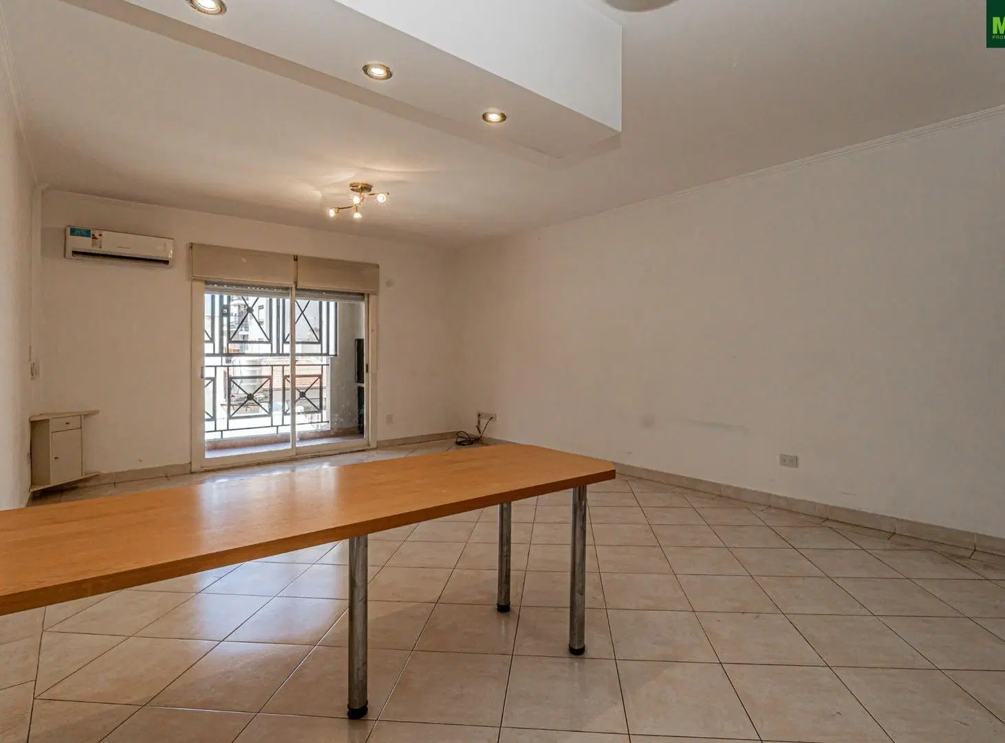 Monoambiente l Con parrila l alquiler, Pueyrredon 4