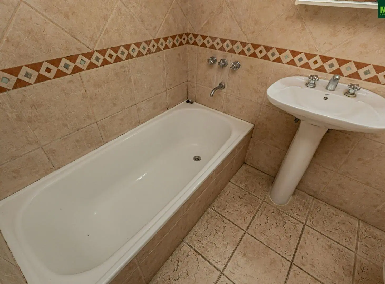 Monoambiente l Con parrila l alquiler, Pueyrredon 5