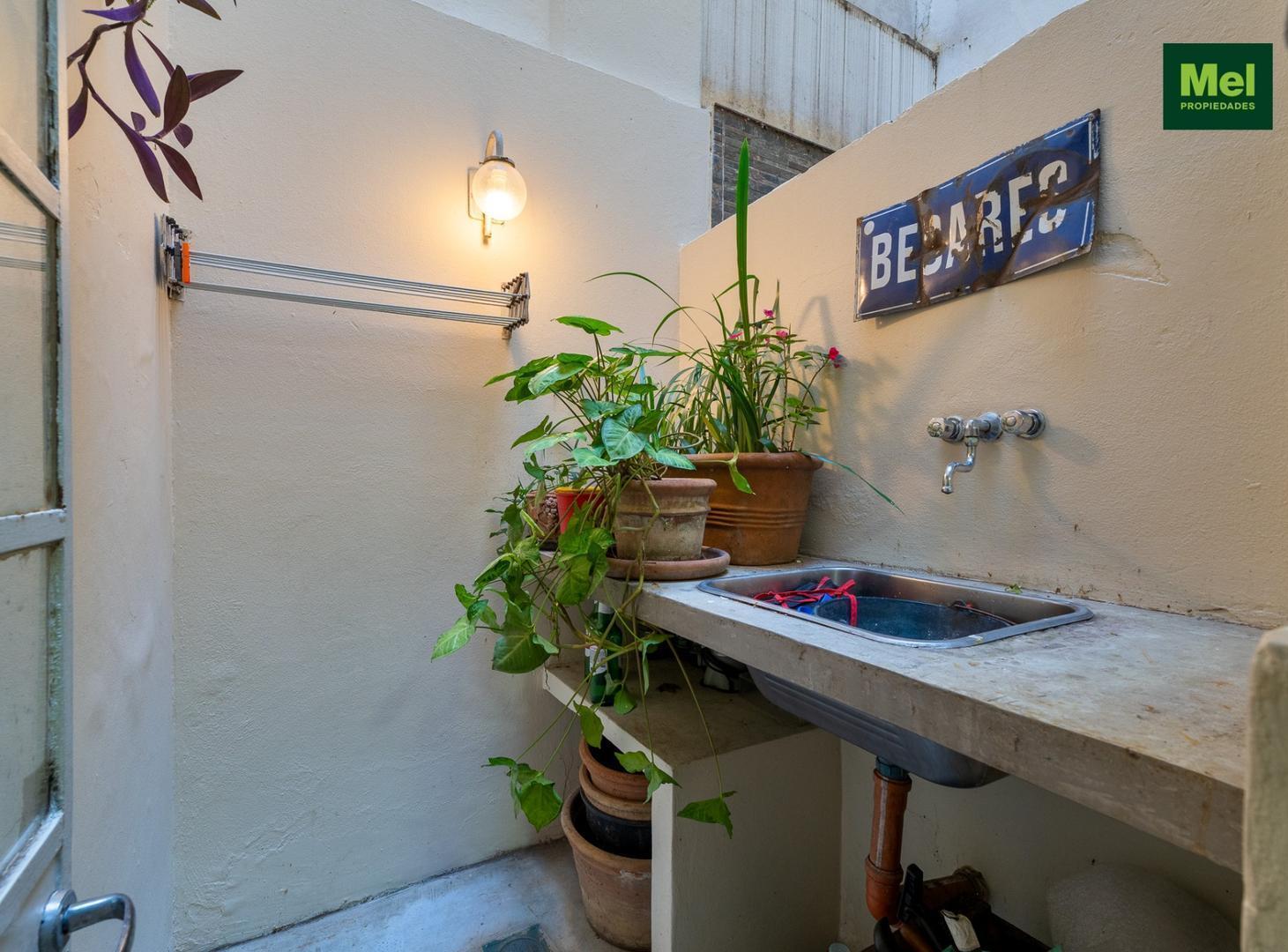 2 AMBIENTES EN BELGRANO RECICLADO