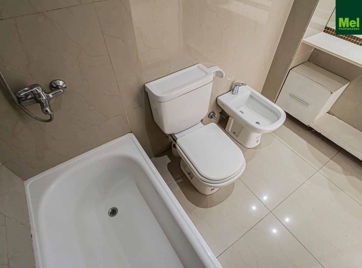 2 ambientes - Flores - Venta