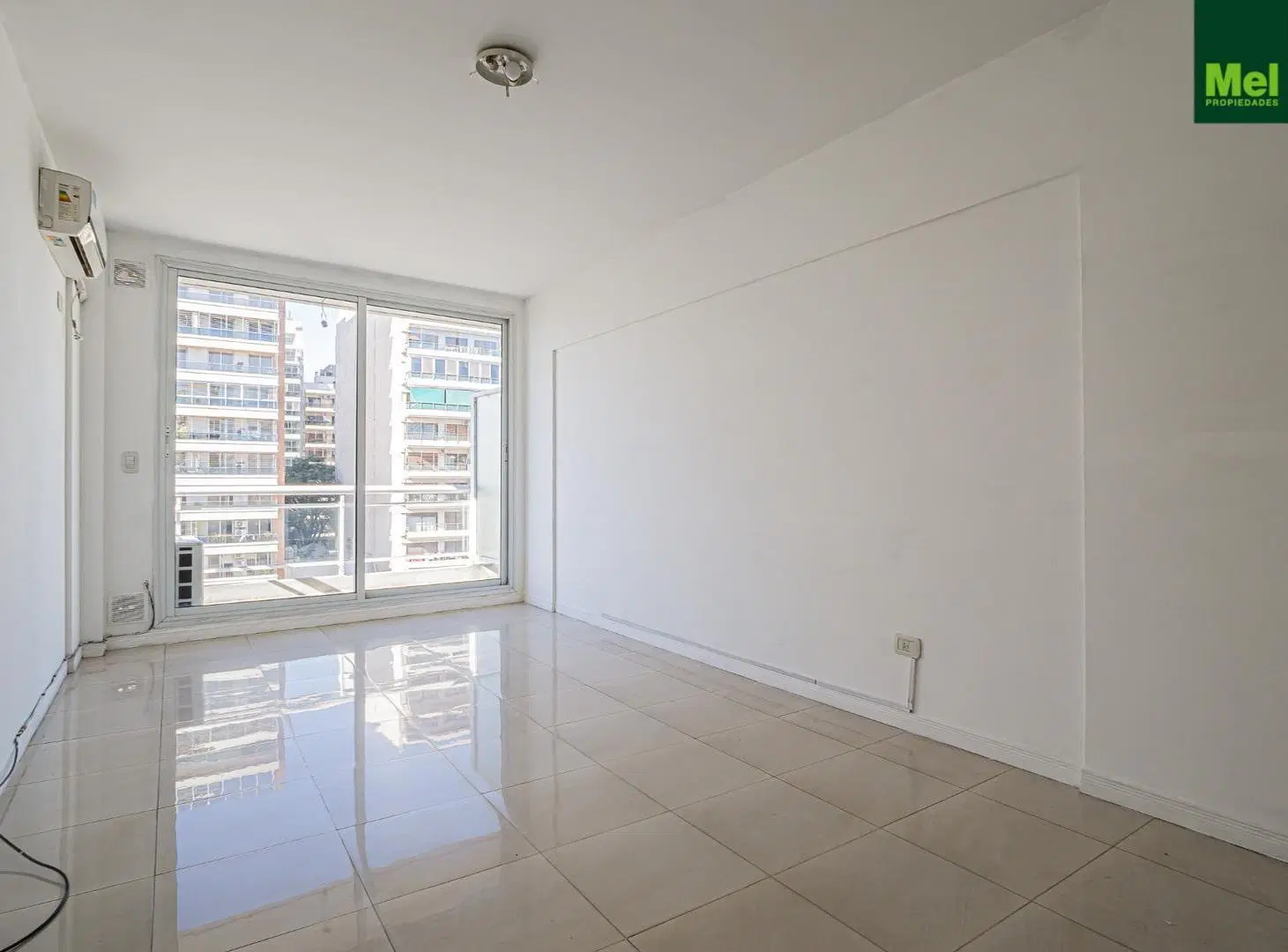 2 ambientes con coch. - Flores - Venta 3