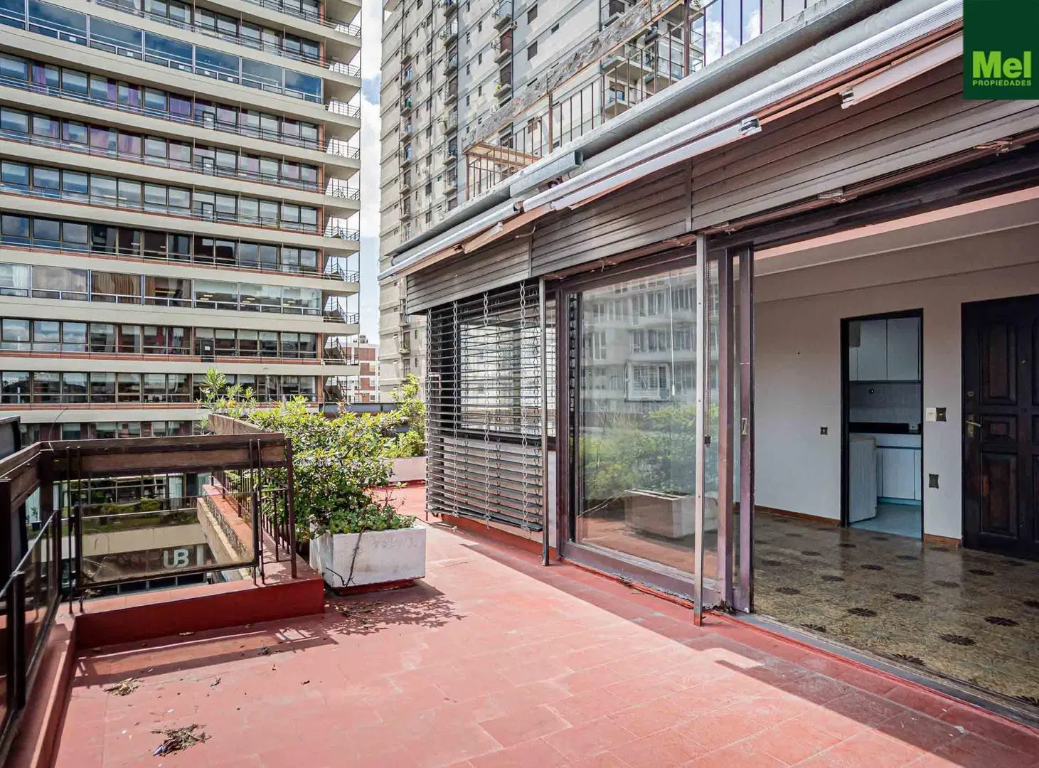 Piso|4 ambientes| Venta Belgrano| balcón terraza I cochera 2