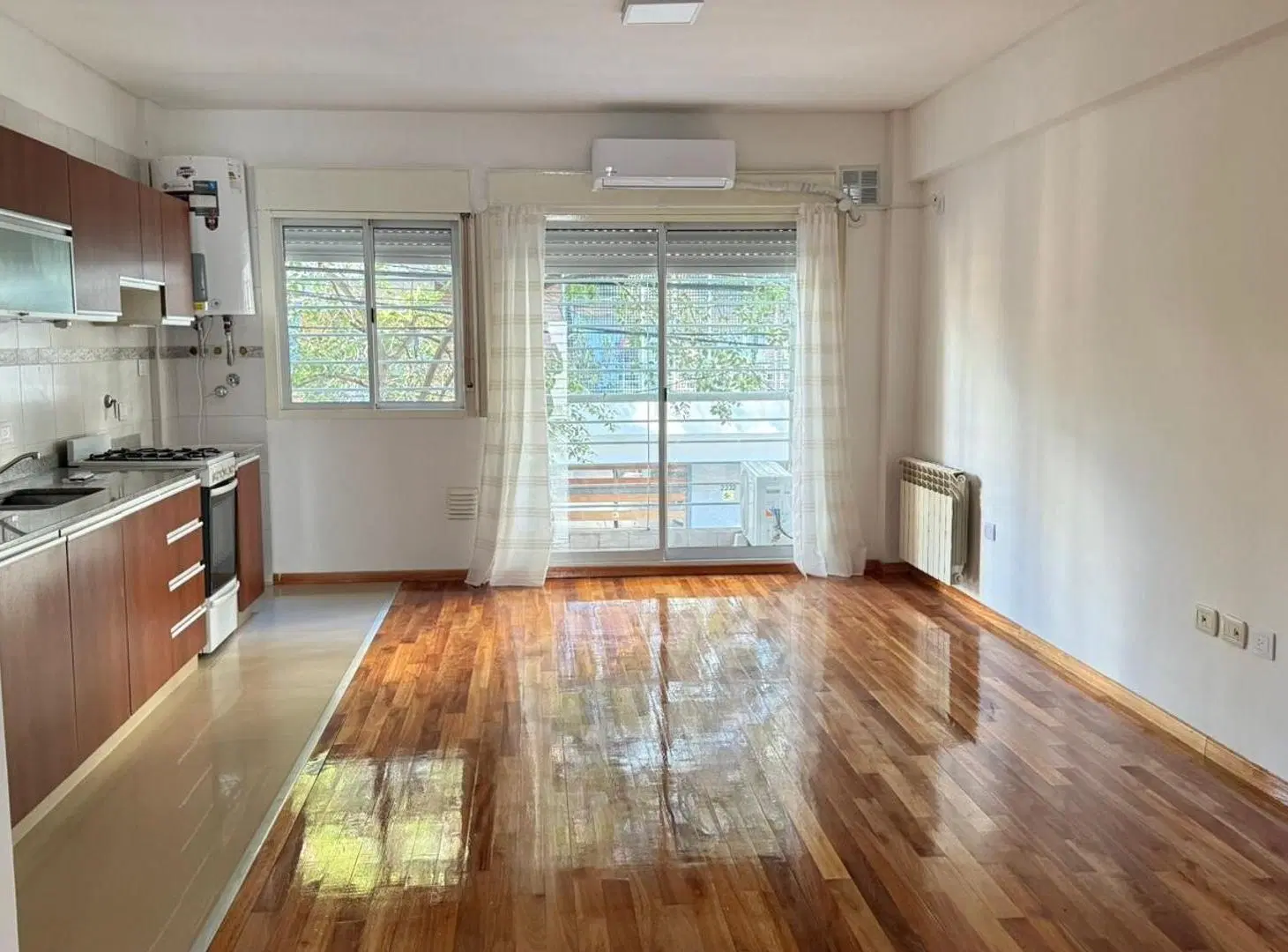 2 Ambientes| Alquiler, Flores | Excelente estado c/patio 3