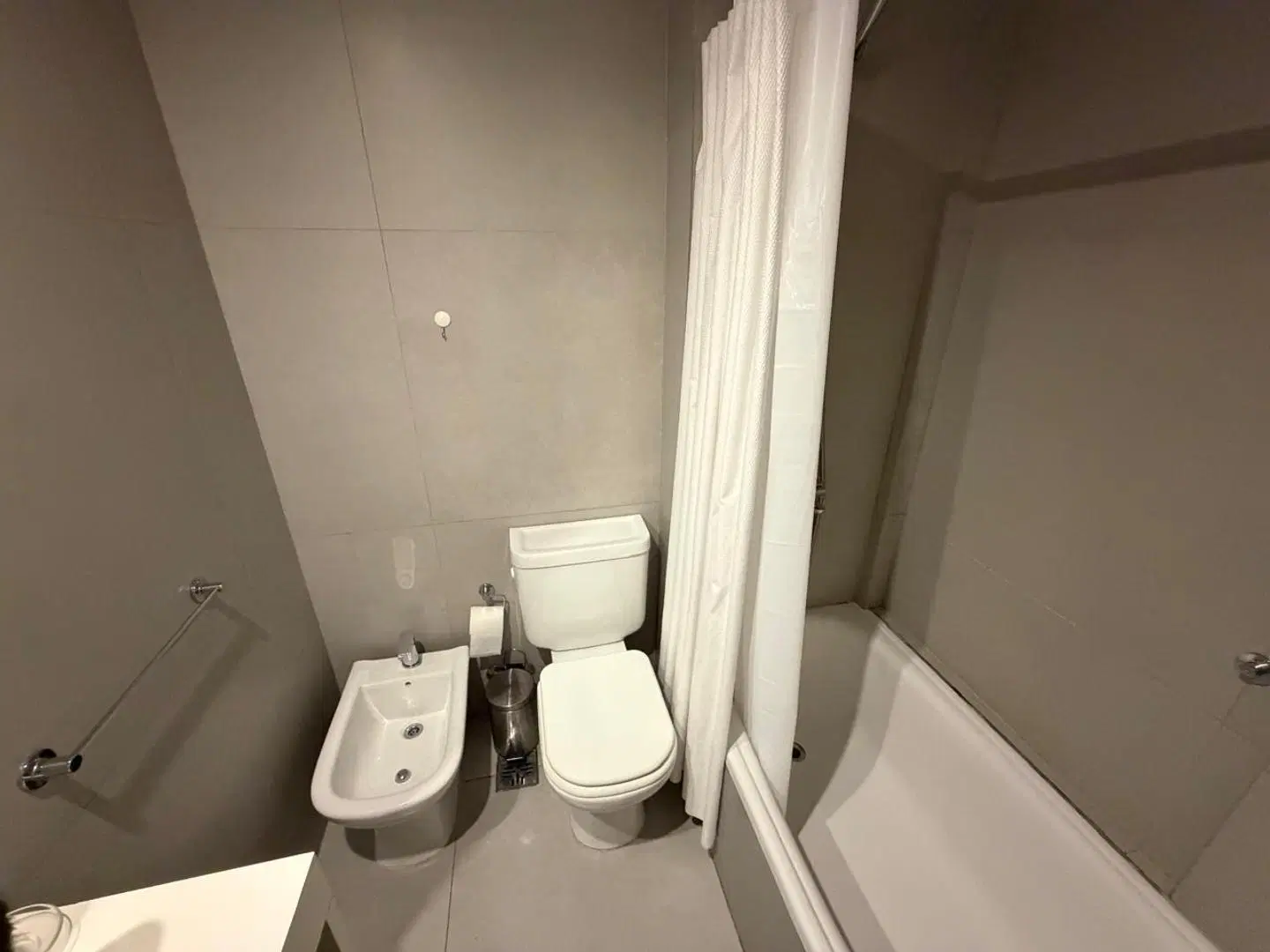 EXCELENTE DEPARTAMENTO DOS AMBIENTES CON BUENA UBICACION 4