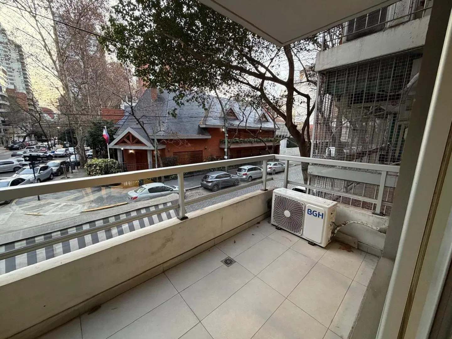 EXCELENTE DEPARTAMENTO DOS AMBIENTES CON BUENA UBICACION 8