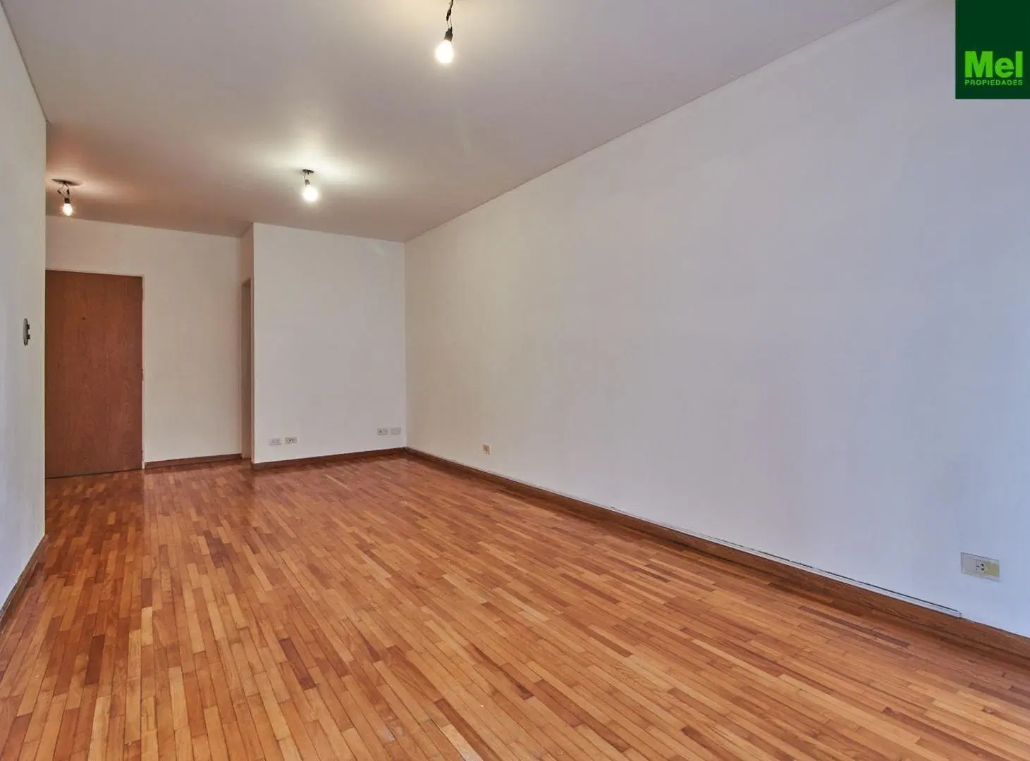 3 AMBIENTES AL FRENTE CON BALCON 2