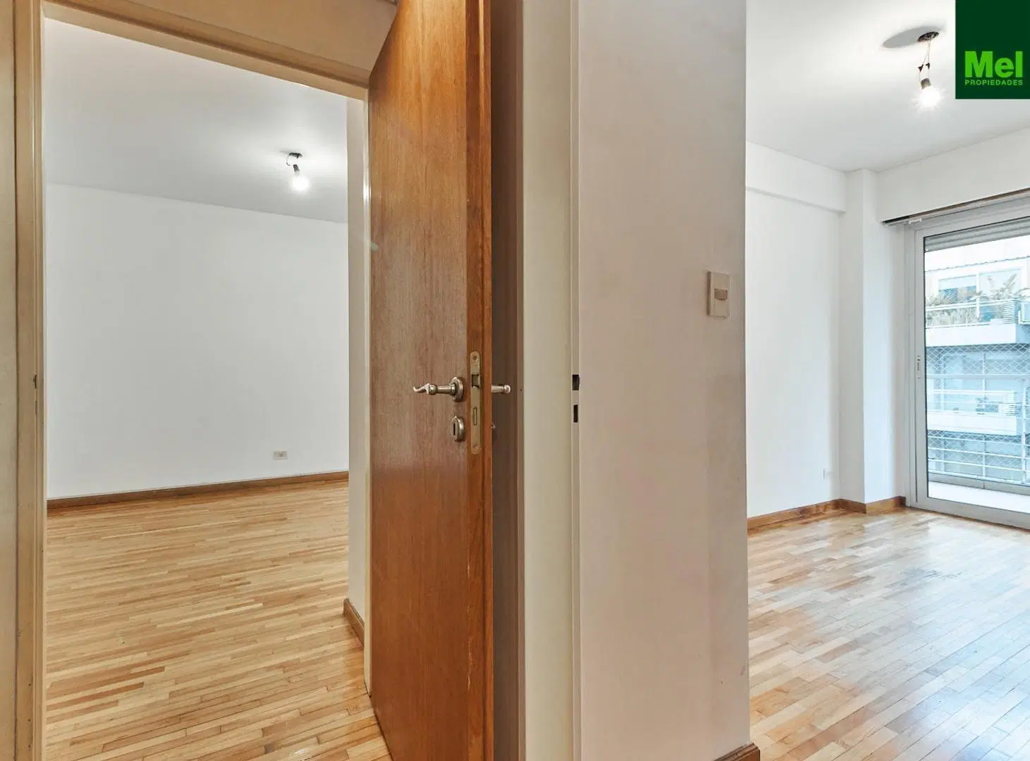 3 AMBIENTES AL FRENTE CON BALCON 5