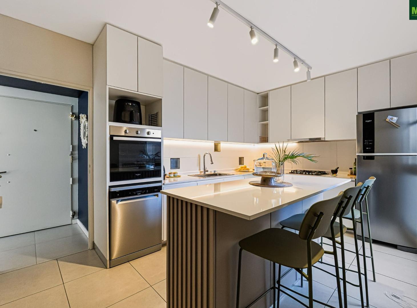 Foto de 4 Ambientes| Venta en V Urquiza| Con cochera fija cubierta, imagen 2