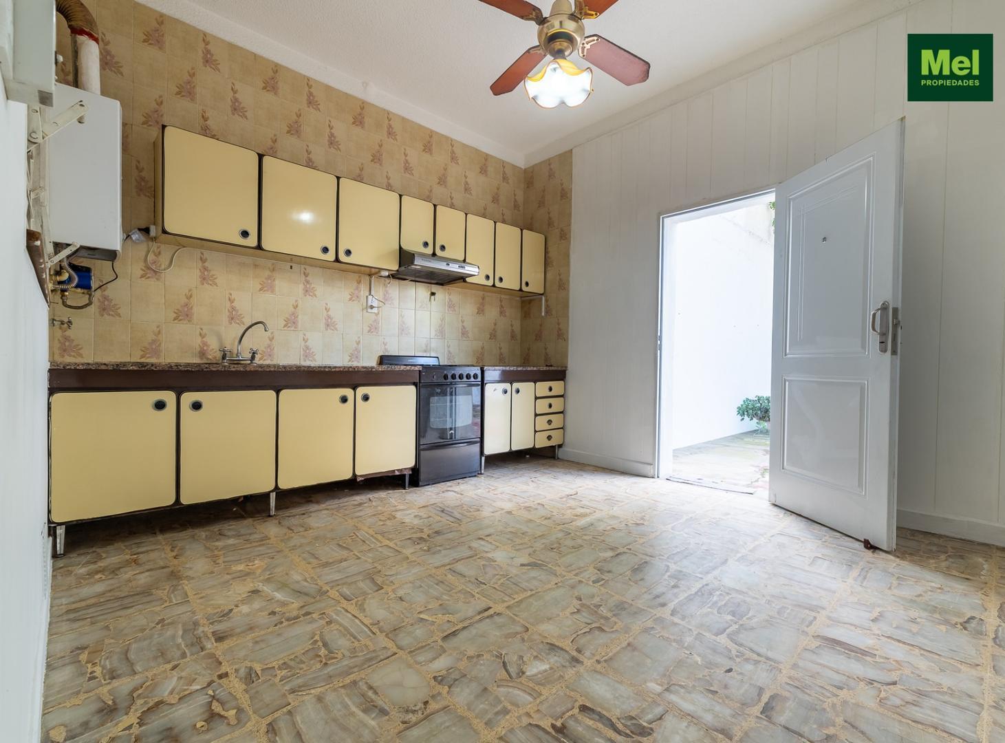 Foto de Casa 3 amb lCocheras ,terraza y ampliacion l Venta, Urquiza, imagen 5