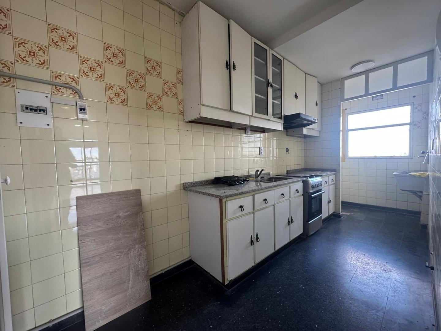 Foto de 3 Ambientes| Alquiler en V Urquiza| Hermoso depto. piso alto, imagen 2