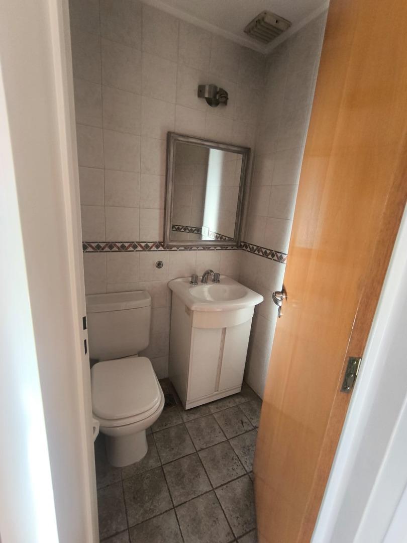 Foto de SEMIPISO 3 AMBIENTES EN ALQUILER, EDIF PISCINA, PARRILLA., imagen 4