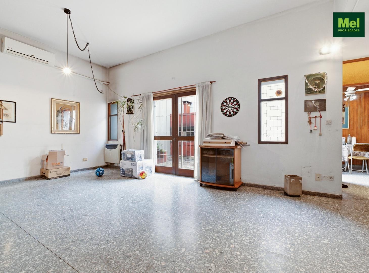 Foto de Casa 5 ambientes | Venta en Urquiza| con Local y cochera, imagen 3