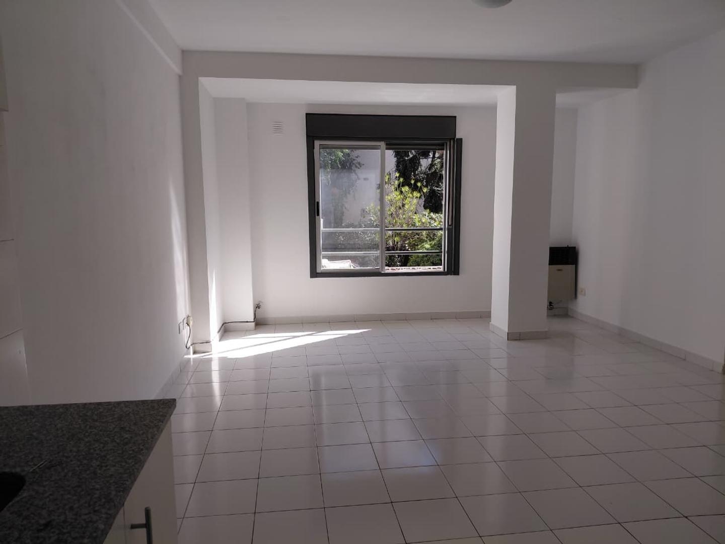 Foto de 2AMB / ALQUILER/ V. URQUIZA/ boulevard Mendoza, imagen 2