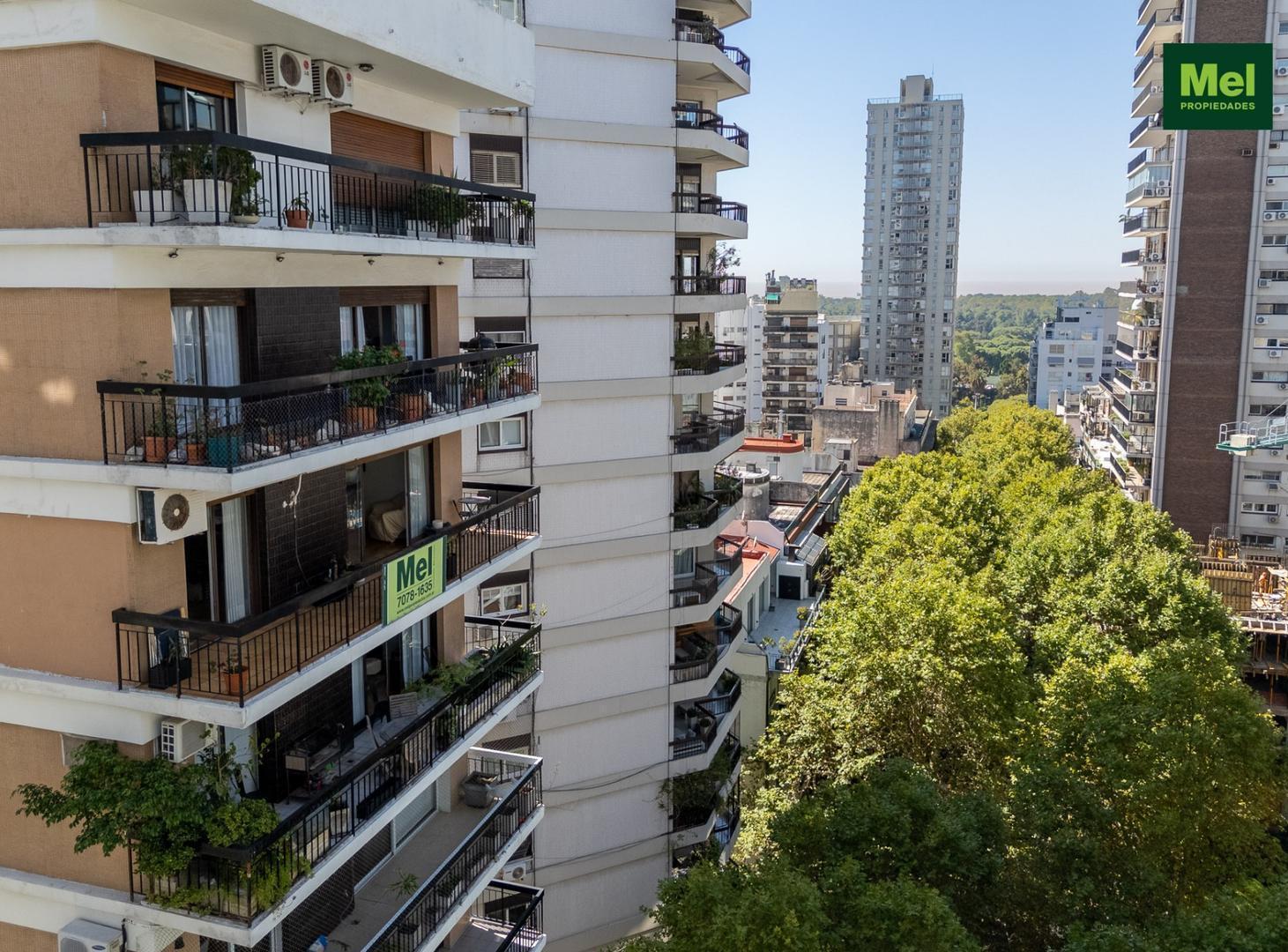 Foto de Excelente piso 5amb con 2 cocheras fijas cubiertas, imagen 1