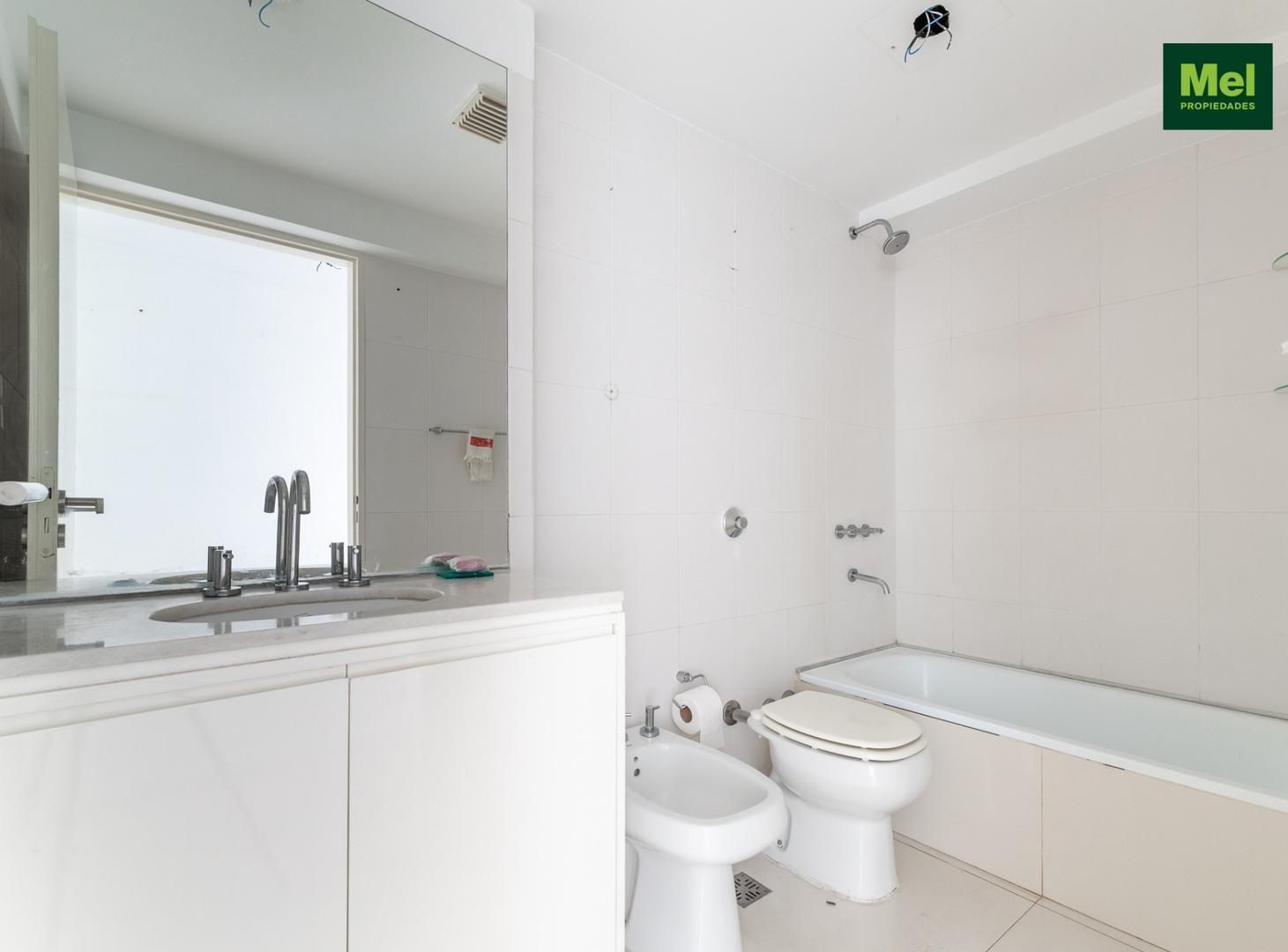Foto de 3 AMB | VENTA | V. URQUIZA | BUENA DISTRIBUCION Y LUMINOSO, imagen 3