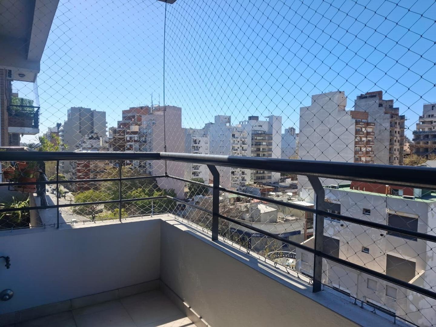 Foto de Muy Luminoso 2 amb en piso alto. Excelente ubicación, imagen 2