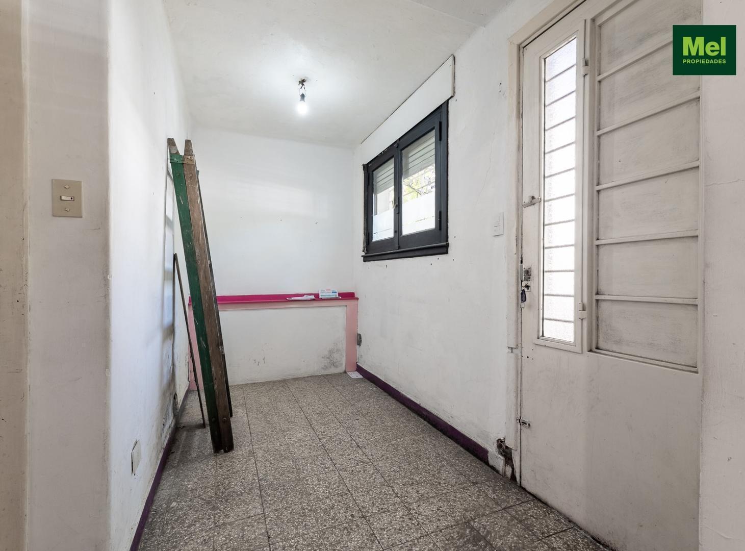 Foto de VENTA PH A RECICLAR CON ENTRADA INDIVIDUAL Y TERRAZA, imagen 4