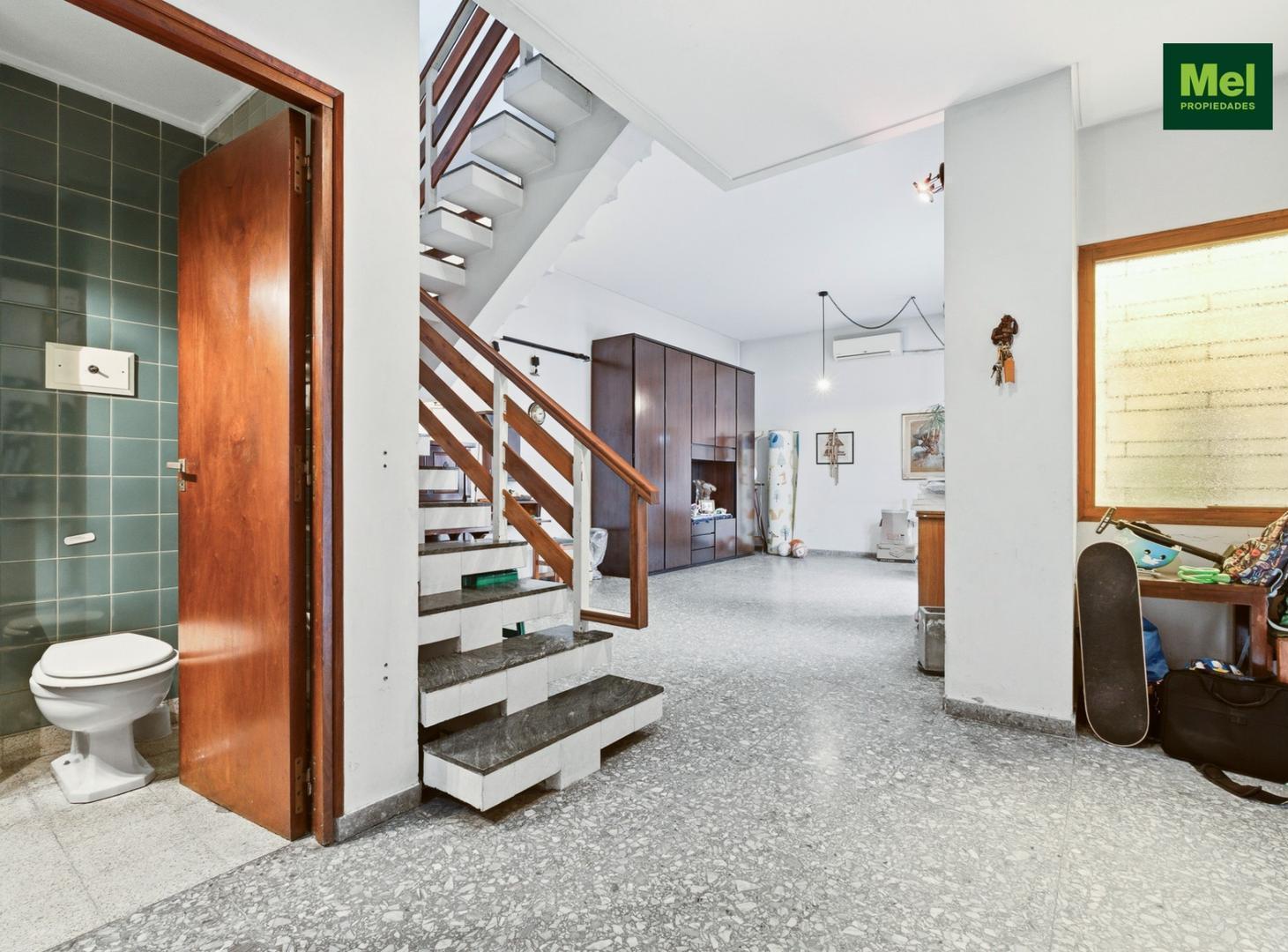 Foto de Casa 5 ambientes | Venta en Devoto| con Local y cochera, imagen 3