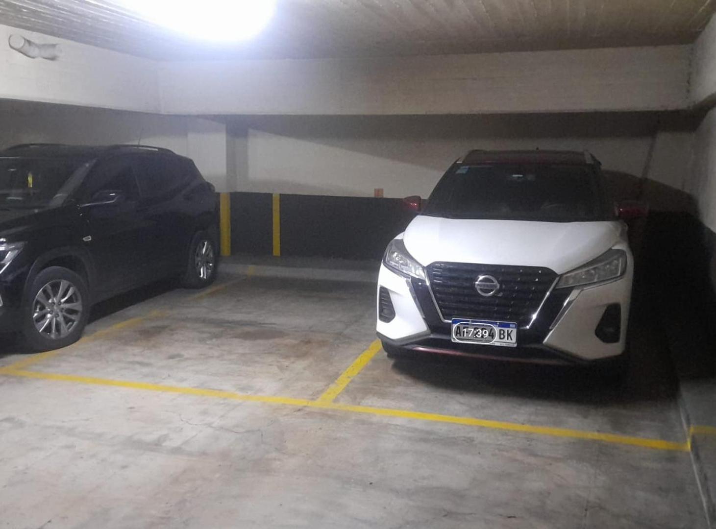 Foto de Cochera Fija y Cubierta en 1er Sub por Montacargas, imagen 4