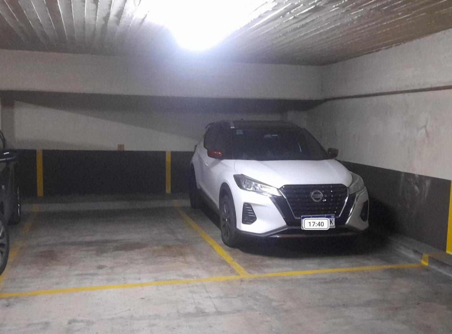 Foto de Cochera Fija y Cubierta en 1er Sub por Montacargas, imagen 3