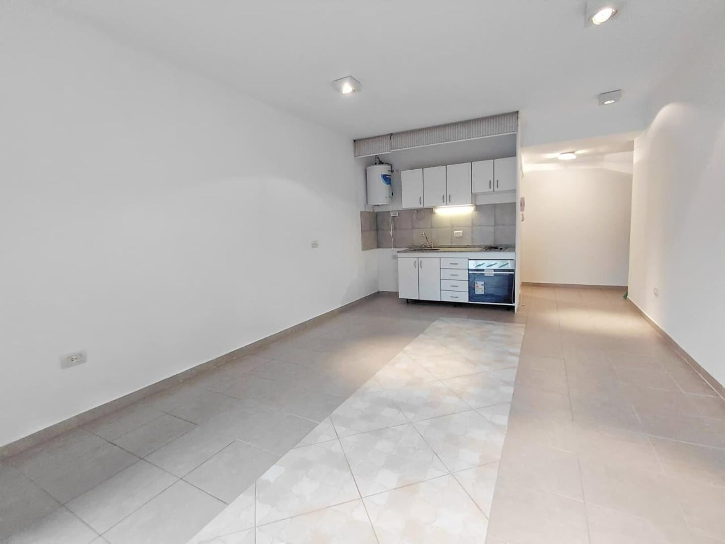 Foto de Monoambiente luminoso | Con balcón | Alquiler, Villa Urquiza, imagen 4