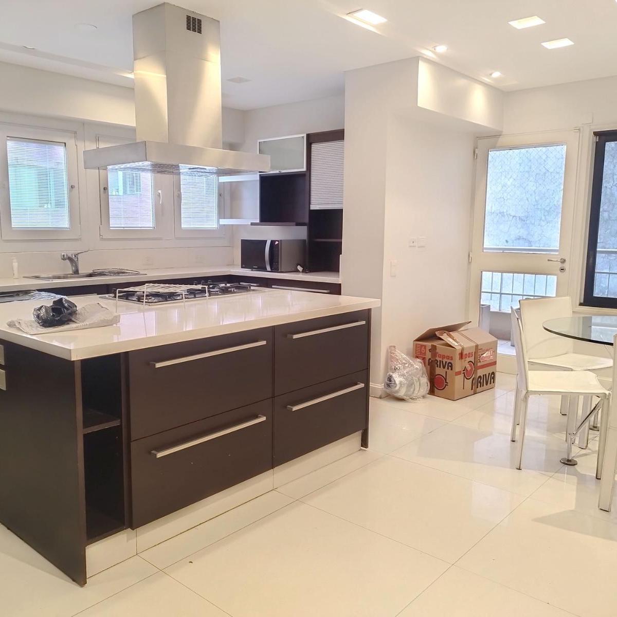 Venta Increible Piso Entero Totalmente Refaccionado y Puesto a Nuevo! 4 Dorm. en Belgrano! 4