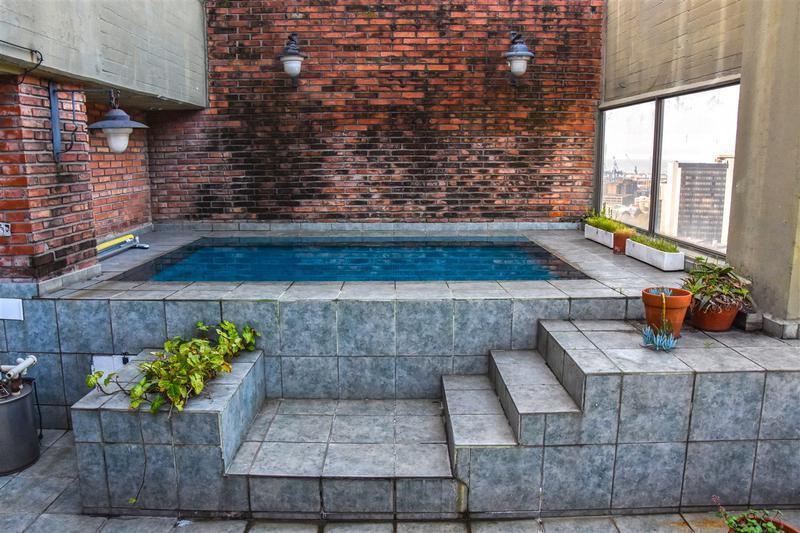 Venta Duplex con Pileta Terraza Propia Coch y 3 Bauleras en Plaza San Martin 2