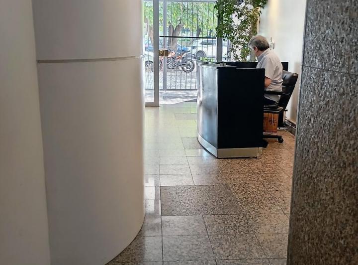 Foto de RETASADO Oficina - Alquiler Av 9 de julio 1000 RECOLETA 140m2 piso, imagen 2