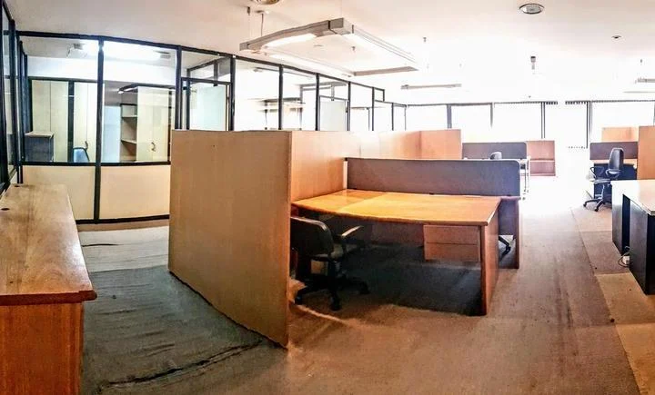 ALQUIILER Oficinas en World Trade Center Vigilancia 24hs cocheras mas Terraza propia 400m2 4