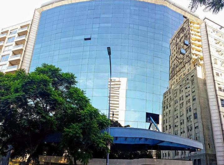 ALQUIILER Oficinas en World Trade Center Vigilancia 24hs cocheras mas Terraza propia 400m2 2