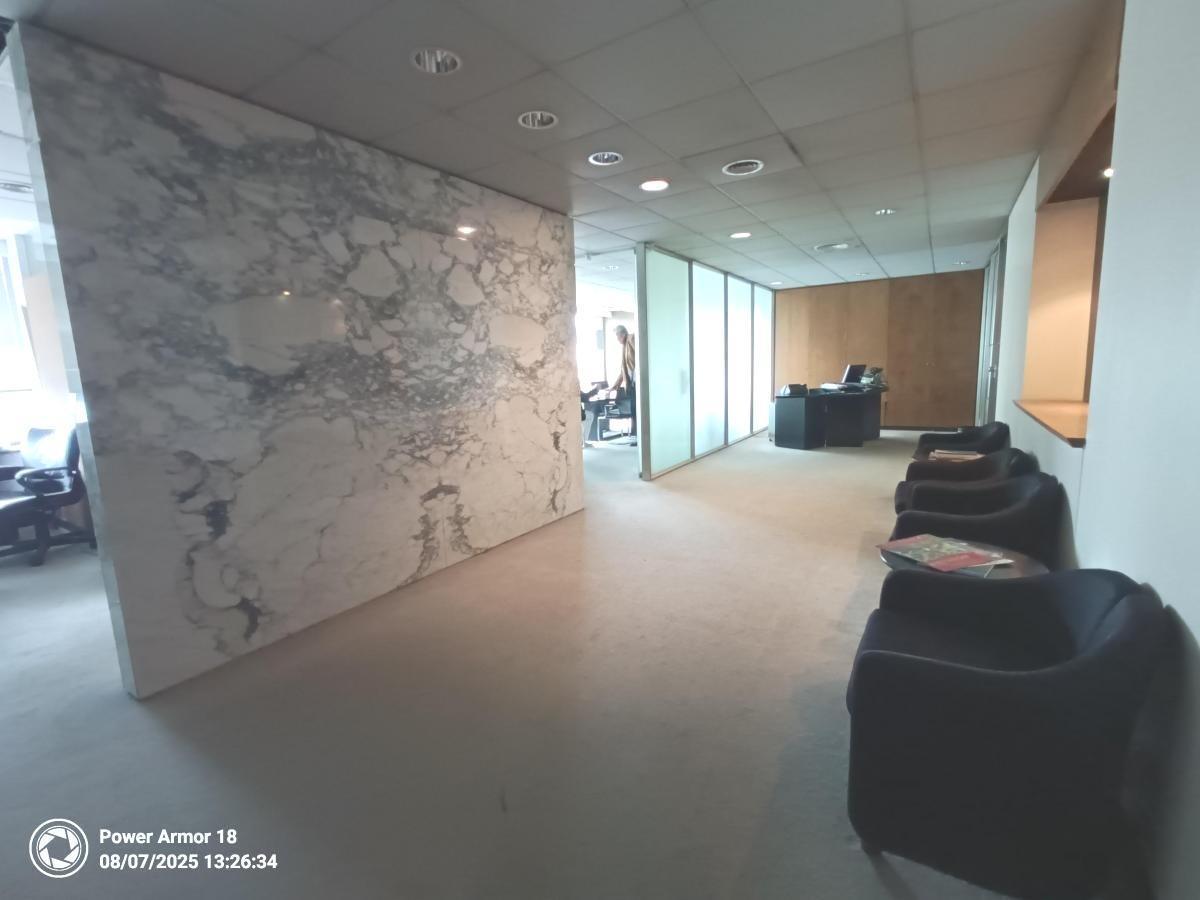 Foto de VENTA OFICINA BARRIO NORTE TERRAZA VIGILANCIA, imagen 3