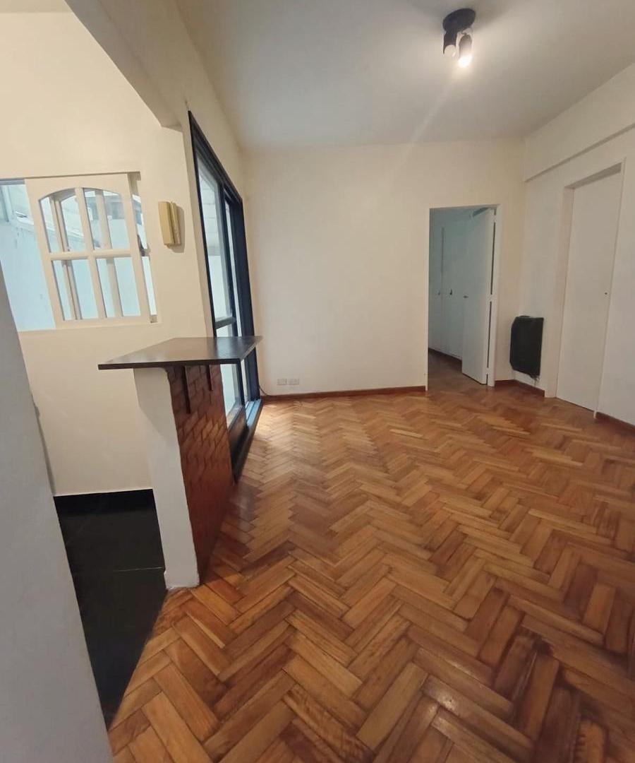 Foto de Departamento en venta con Patio 2 ambientes reciclado Belgrano Chico, imagen 4