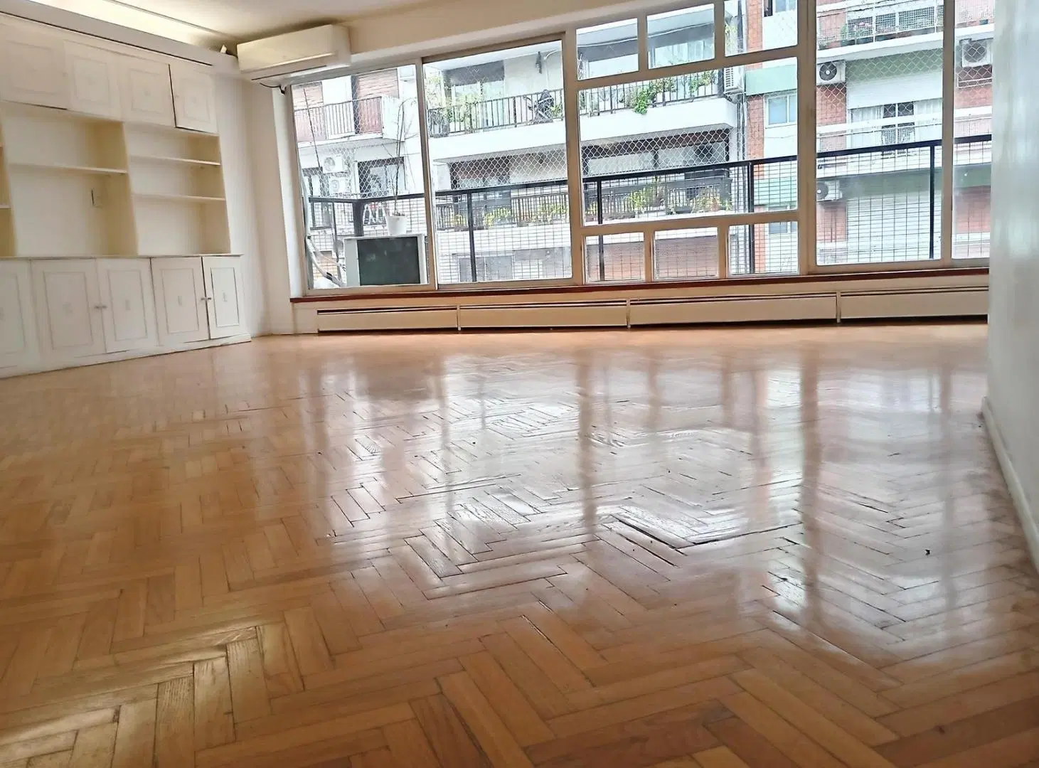 VENTA Departamento Semipiso 4 Ambientes Barrio Norte 3 Dormitorios dependencias Escritorio 5