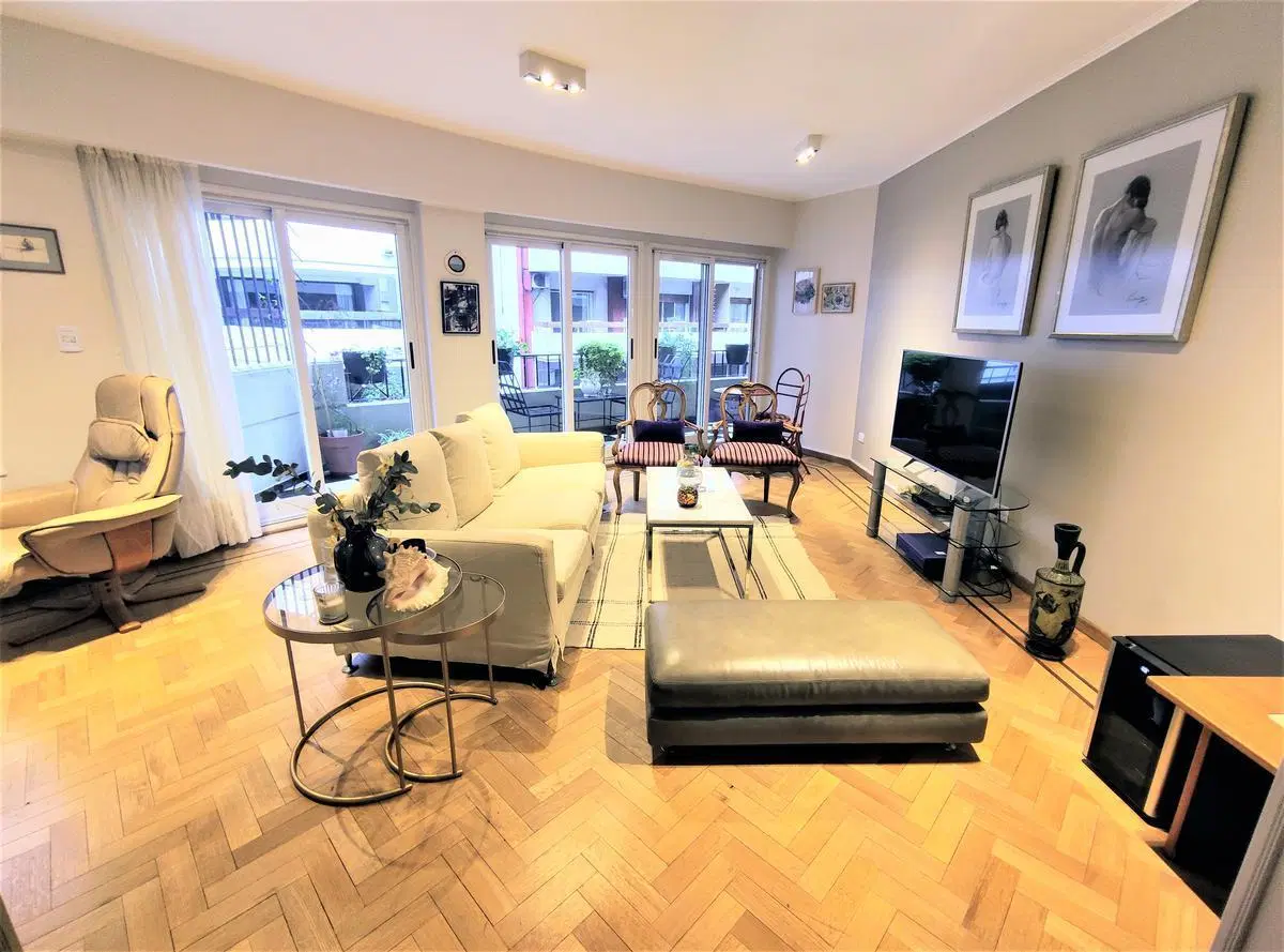 Venta departamento ARROYO 800 Pileta Seg 24hs cochera 3 ambientes (2 Suites) toilette dependencias 3