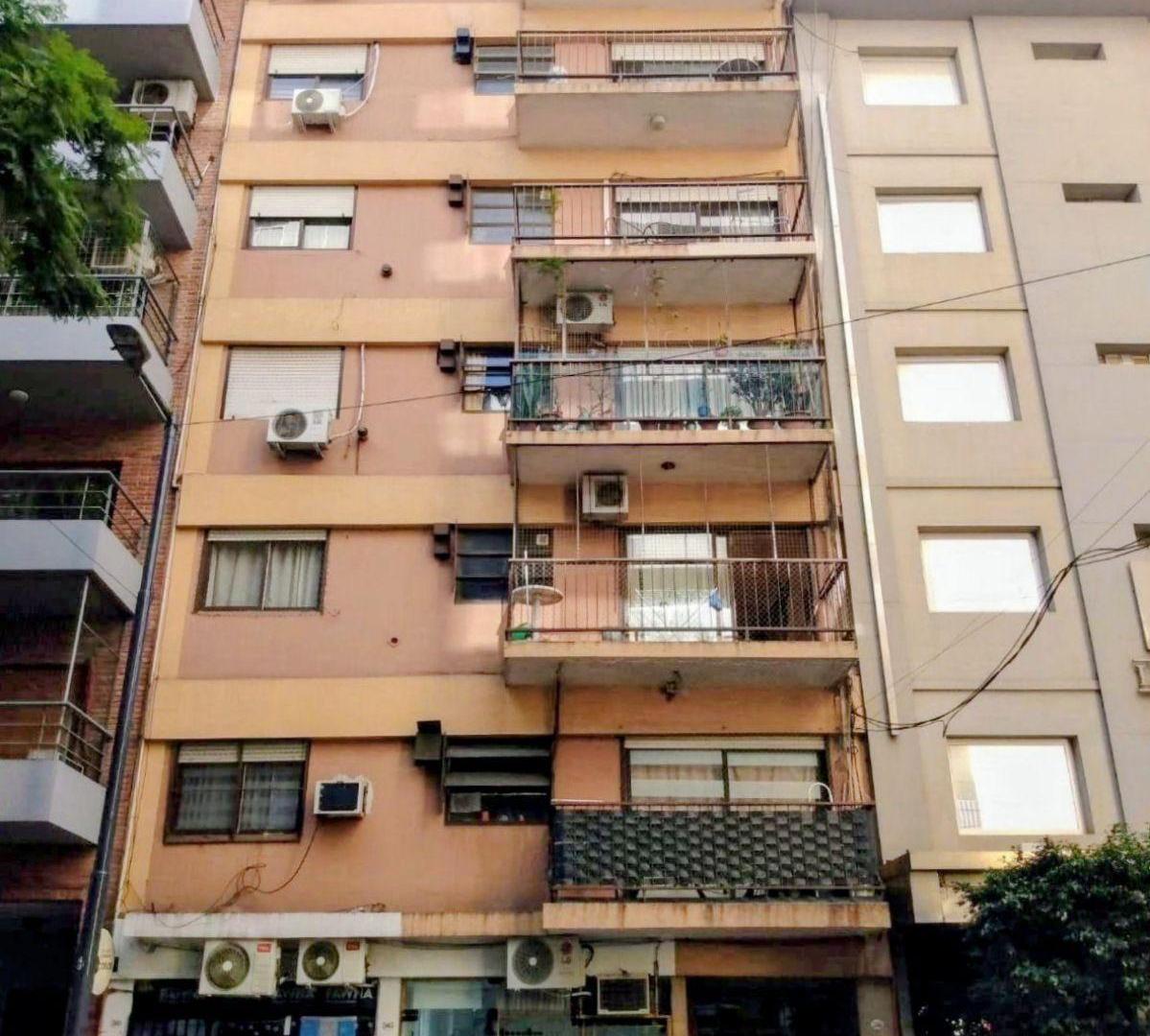Foto de Departamento en venta 2 ambientes todo frente Luminoso e impecable, imagen 1